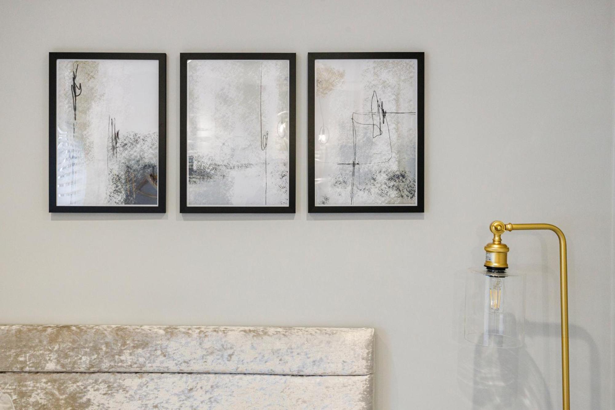 Wembley Luxury 3 Bedroom London Bagian luar foto