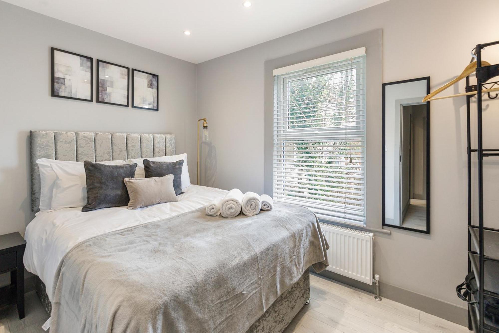 Wembley Luxury 3 Bedroom London Bagian luar foto