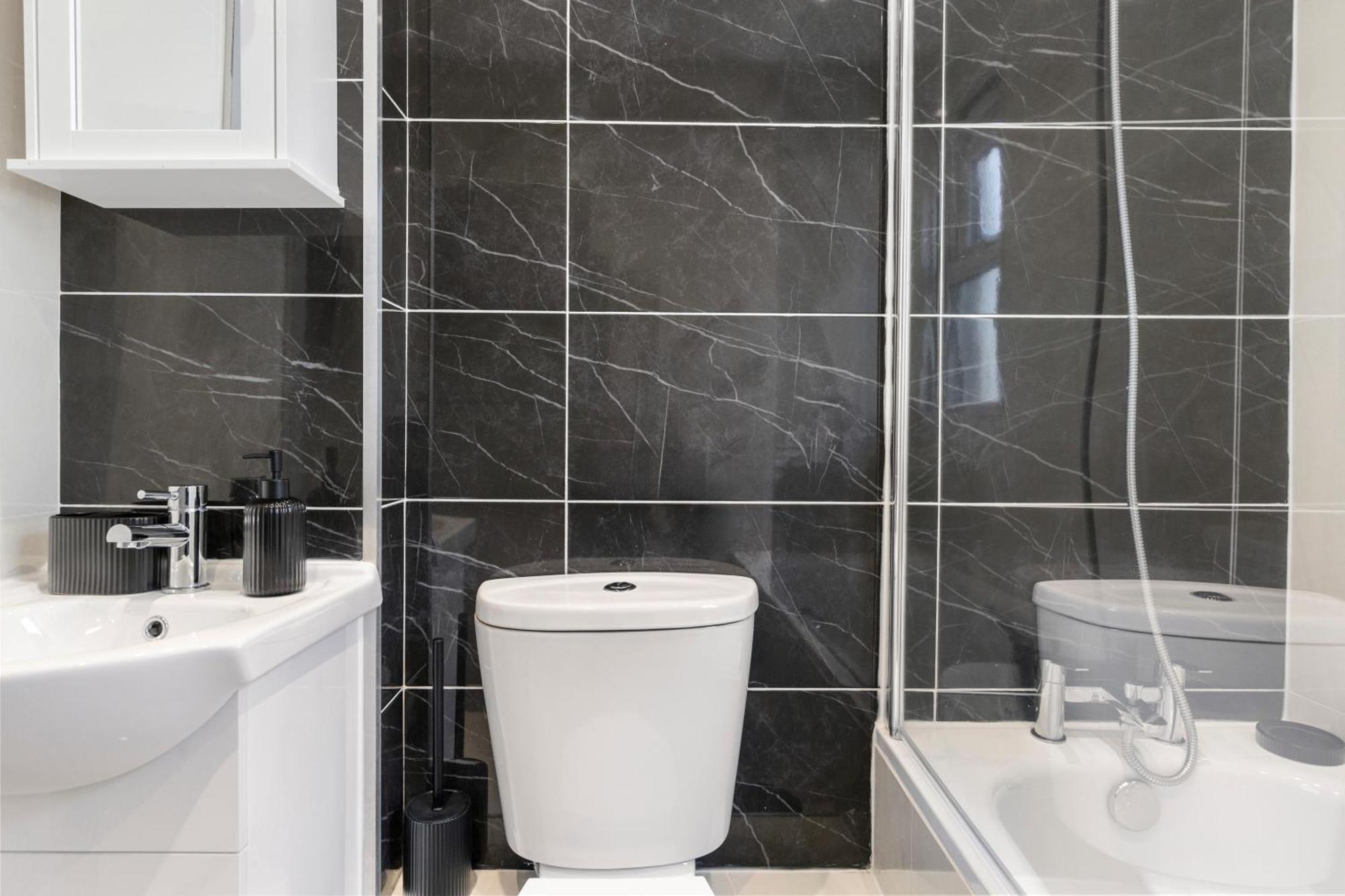 Wembley Luxury 3 Bedroom London Bagian luar foto